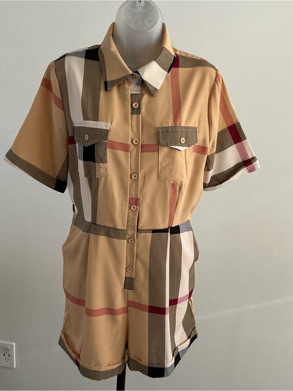Women’s Short-Sleeve Button-Front Romper – Beige Check – S/M – NWT